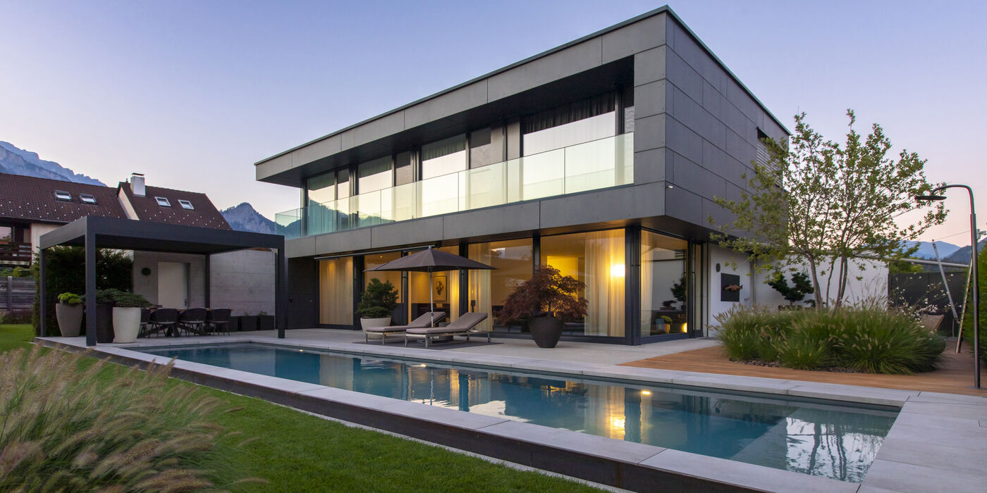 Swimming Pools Hero